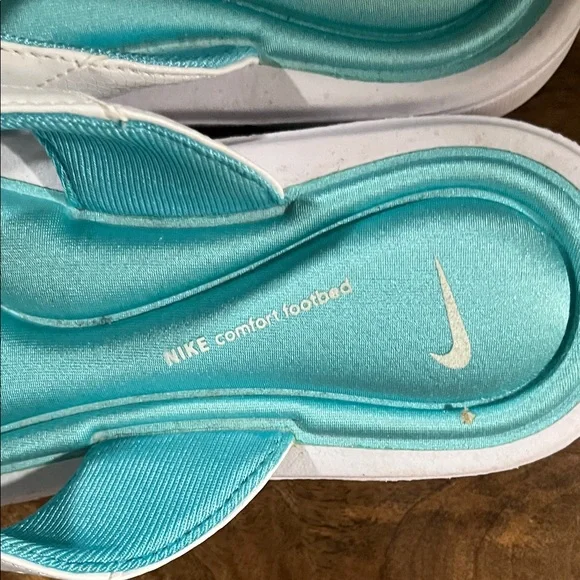 Nike Women's Sandals in White and Teal size 7 - Picture 6 of 6